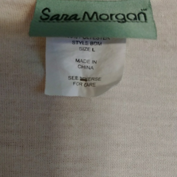 Cream color ladies tear blouse no rips no tears fr - Picture 3 of 3